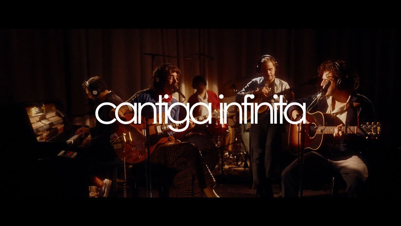 Capit&atilde;o Fausto & Tim Bernardes - Cantiga Infinita