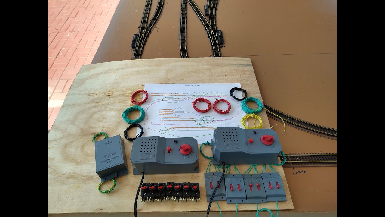 Instalação elétrica e painel de controle para maquete de trem elétrico - Ferromodelismo