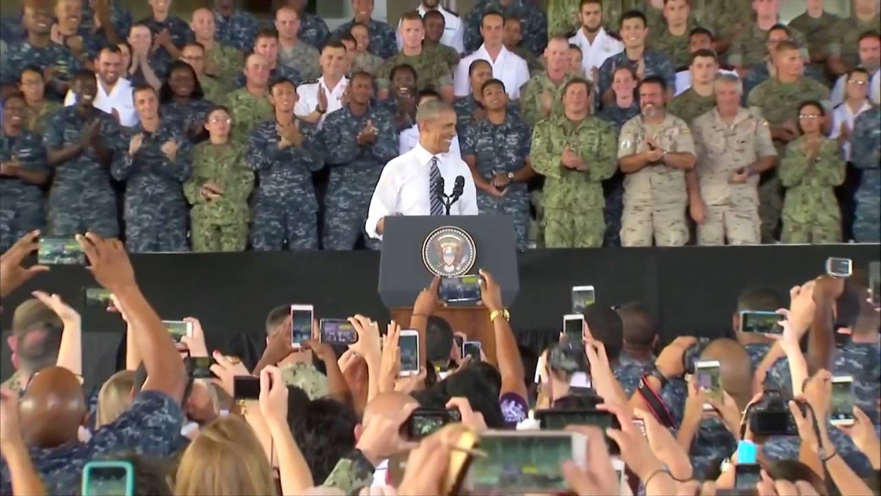 Obama Visits Troops in Spain