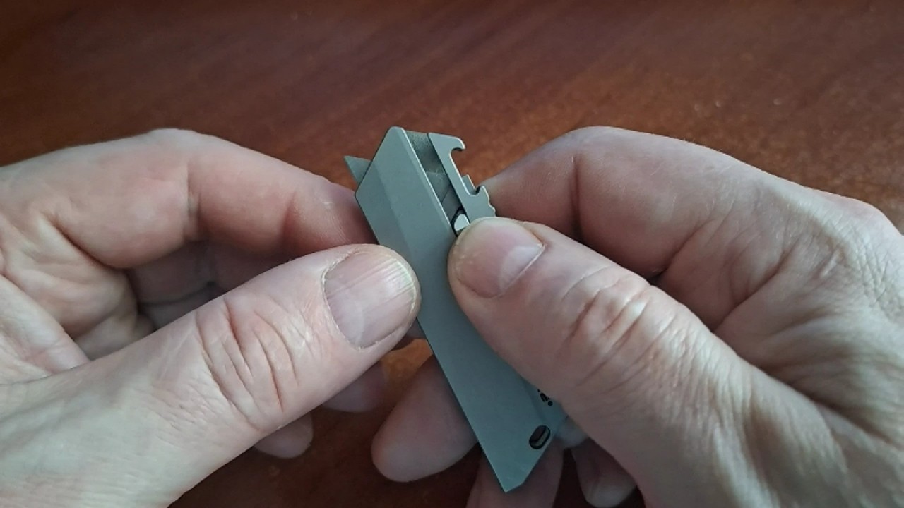 Стильний титановий ніж Nitecore NTK09