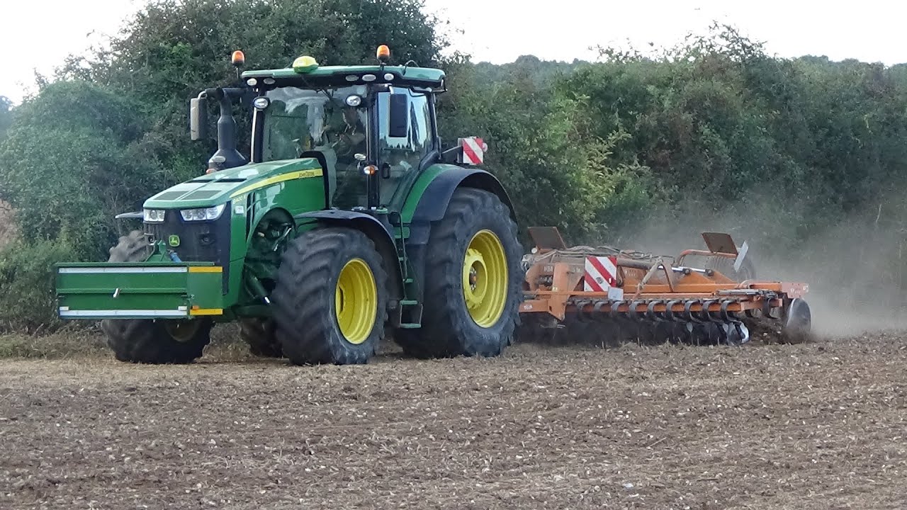 Cultivating & Drilling Wheat with John Deere's 8400R & 6250R