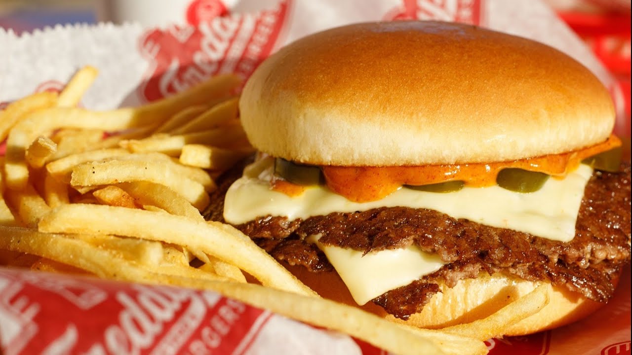 Правда о замороженном заварном креме и стейк-бургерах от Freddy's