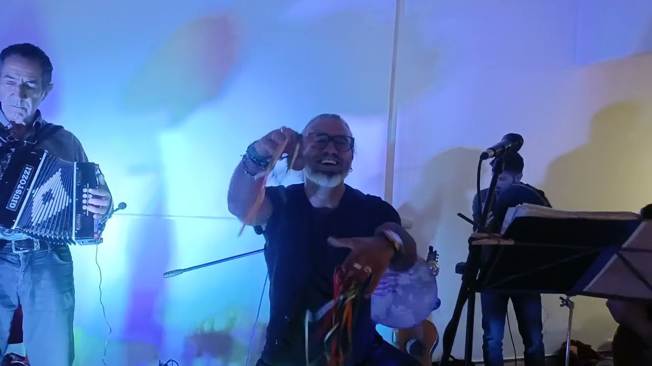 MANGANO E I SUONI E DANZE DELLA TRADIZIONE POPOLARE 