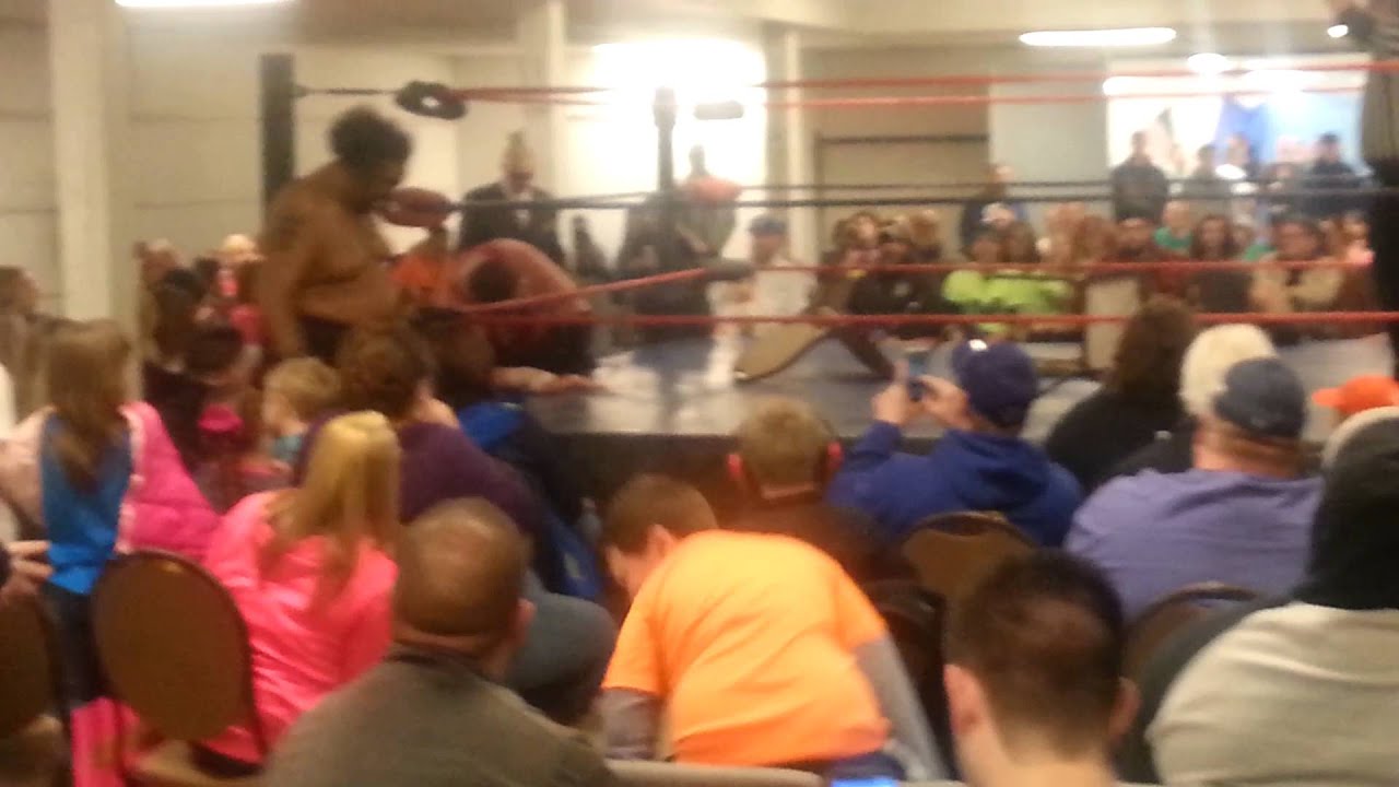 SMASH FUNK I - FWF HEAVYWEIGHT CHAMPIONSHIP - KONGO KONG vs F'N BRUTUS DYLAN vs DRU SKILLZ