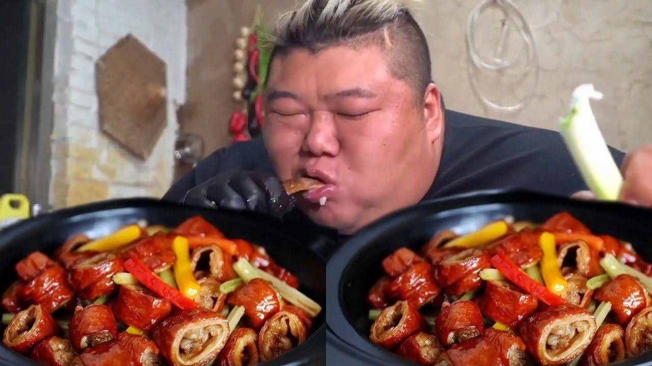 六斤熏香肥肠炫到爽！猴哥整根嗦弹糯不腻，满口爆香直接过足瘾！【胖猴仔】