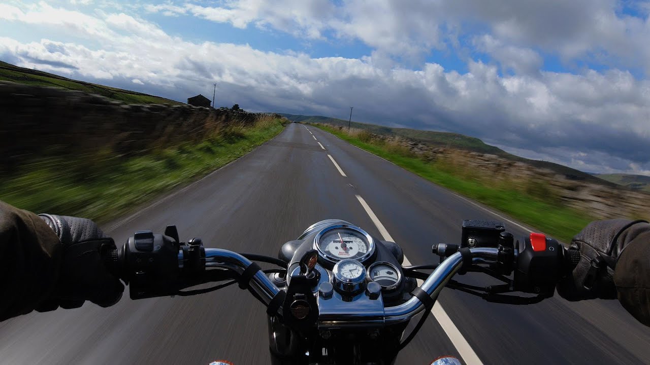 Royal Enfield Classic 500 rides the Road of Death! Hawes to Ribblehead, Yorkshire!