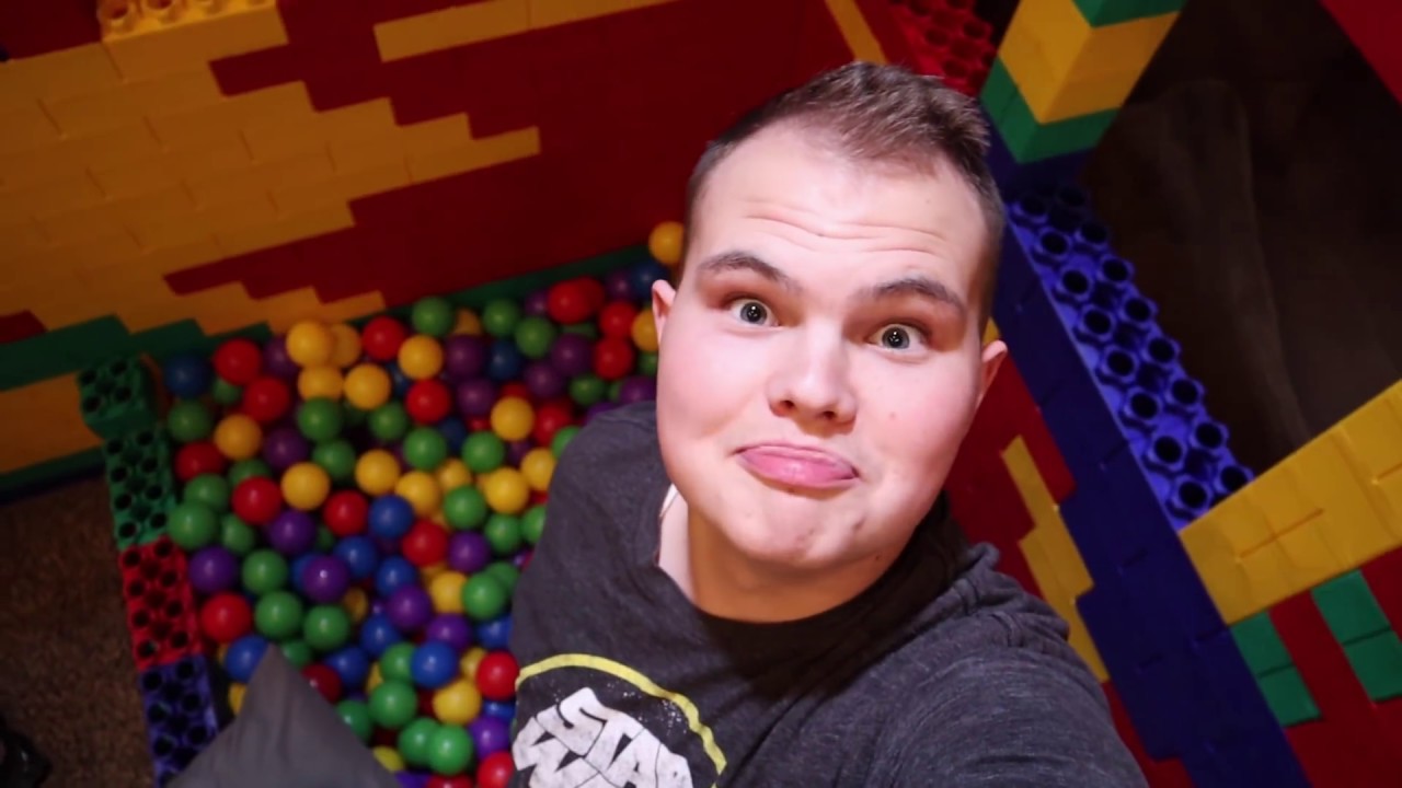 24 ЧАСА в ОГРОМНОМ ФОРТЕ LEGO!