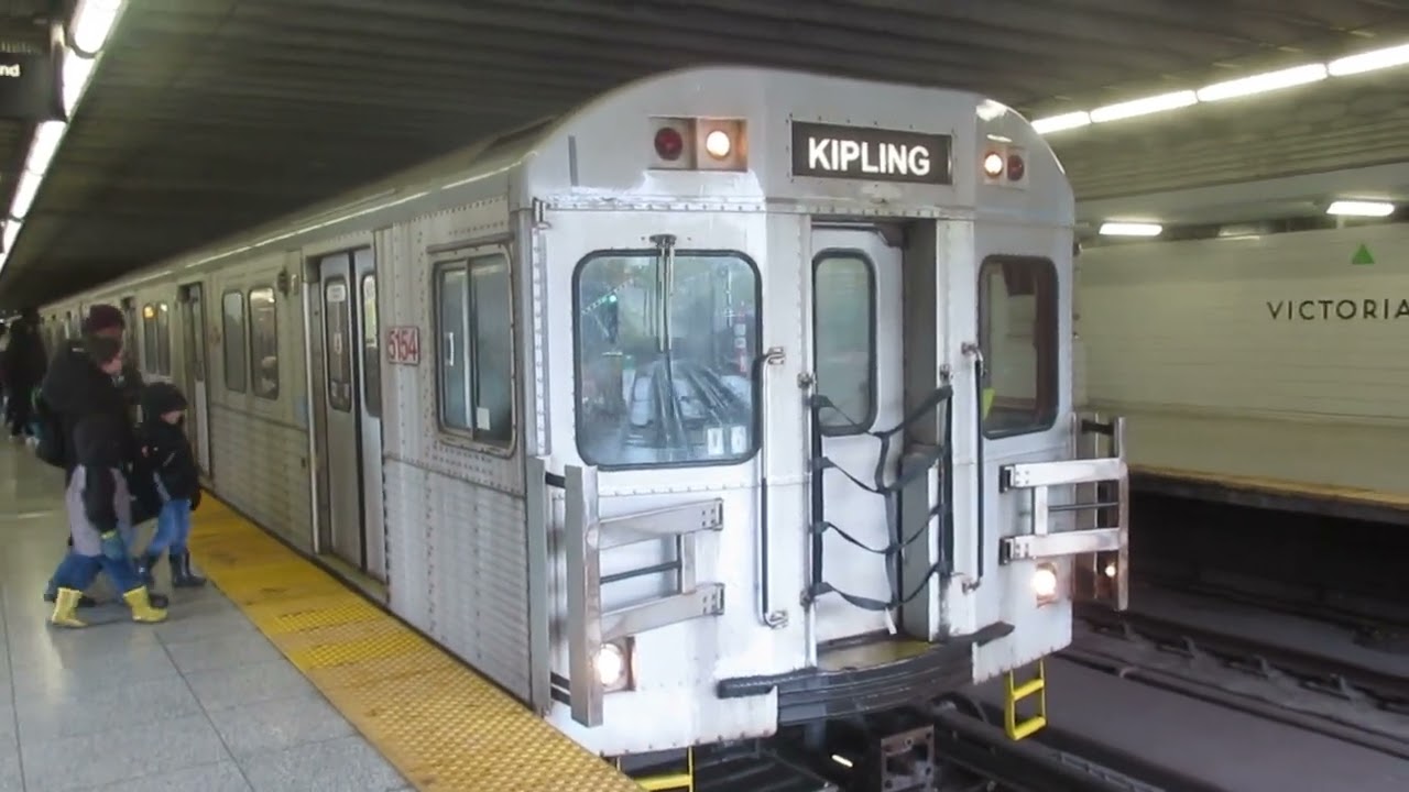 T1 5154 arriving and departing Victoria  Park Station