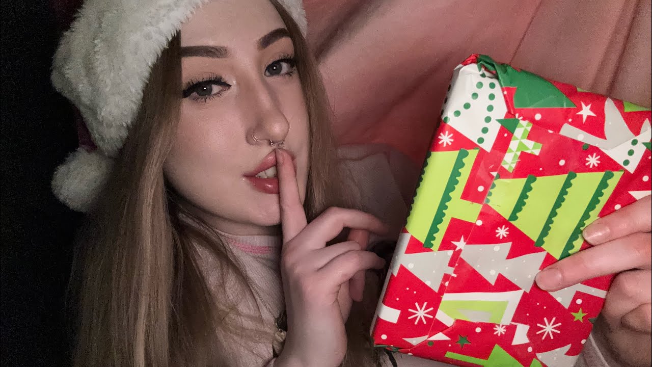 Sneakily opening presents with your older sister ASMR 🎁
