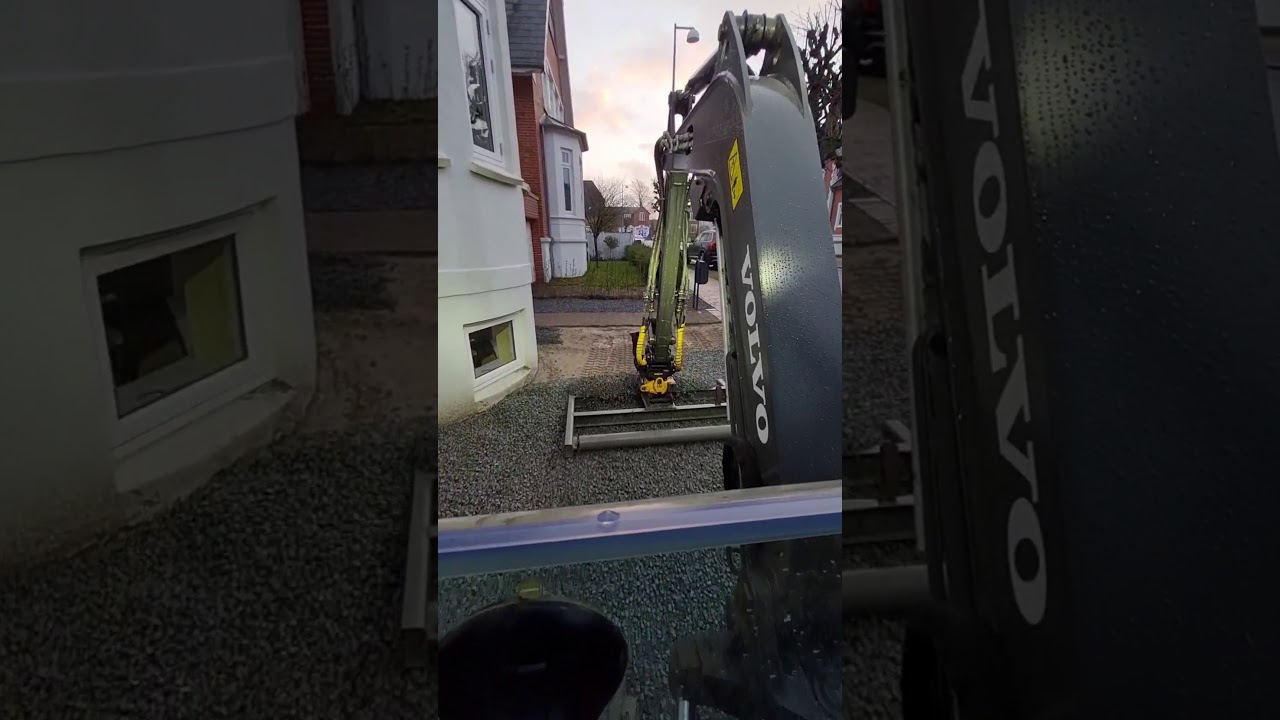 Gradingbeam and Engcon EC02