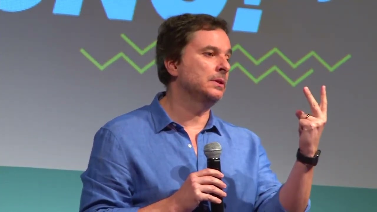 Neste vídeo, o Lito, fundador da DryWash, mostra que o padrão da marca começa de dentro para fora.