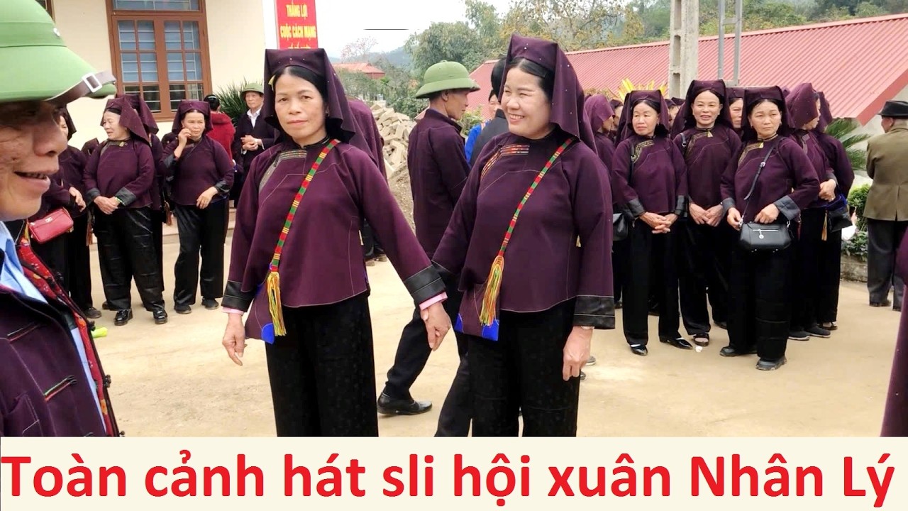 Hội xuân Nhân Lý dập dìu trai gái đón mưa xuân