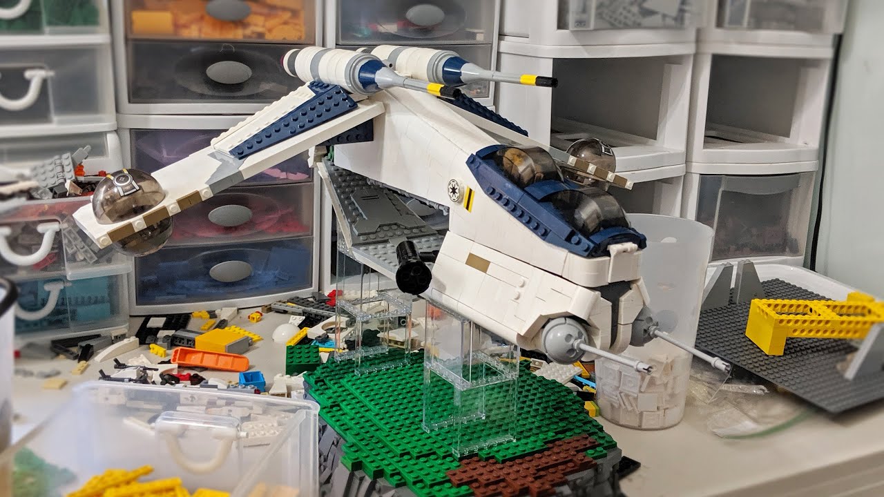 LEGO Republic Gunship Build Log #4