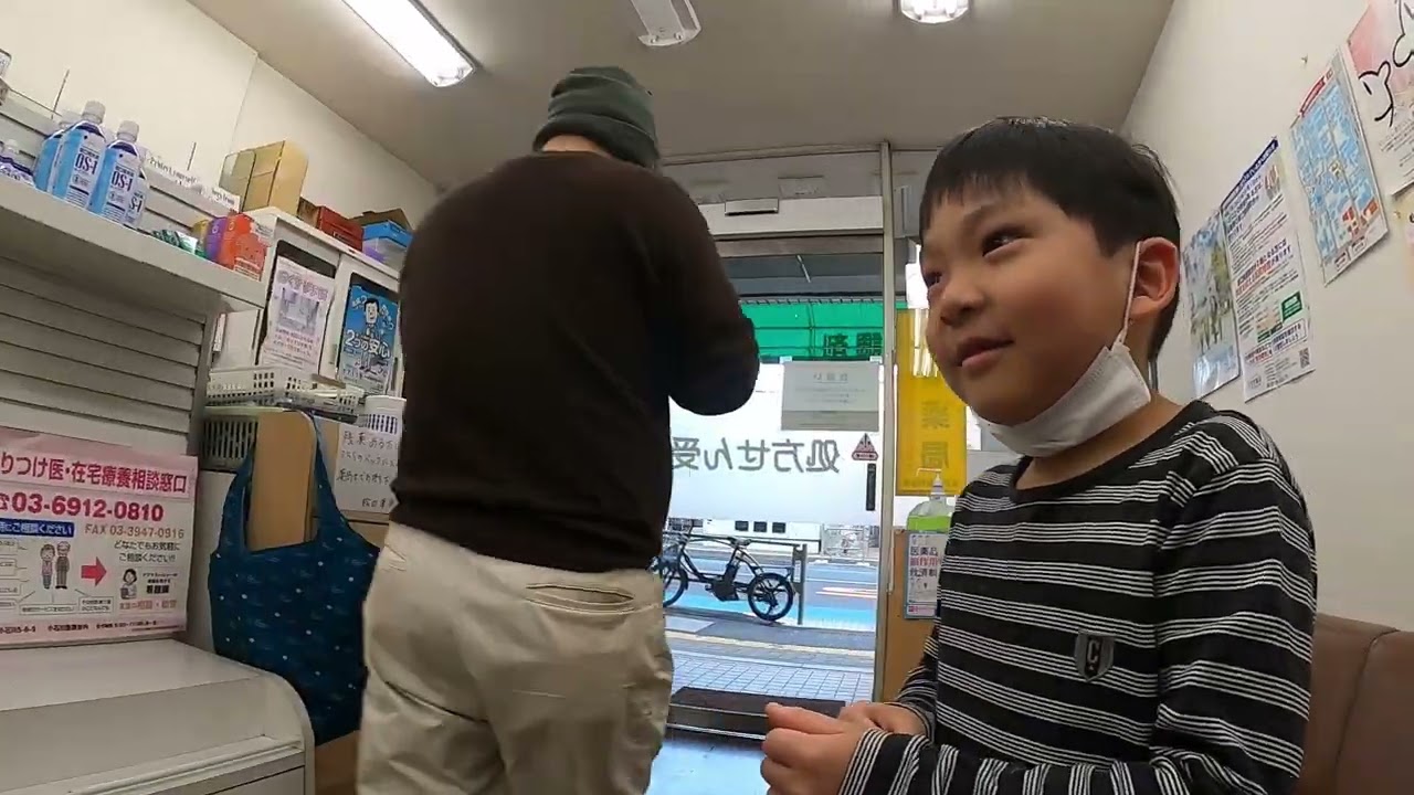 カナダ留学中（小1一時帰国）：花粉症で耳鼻咽喉科、そして薬局、待つ間にアイス購入20230411 (NO CUTTING EDITION)