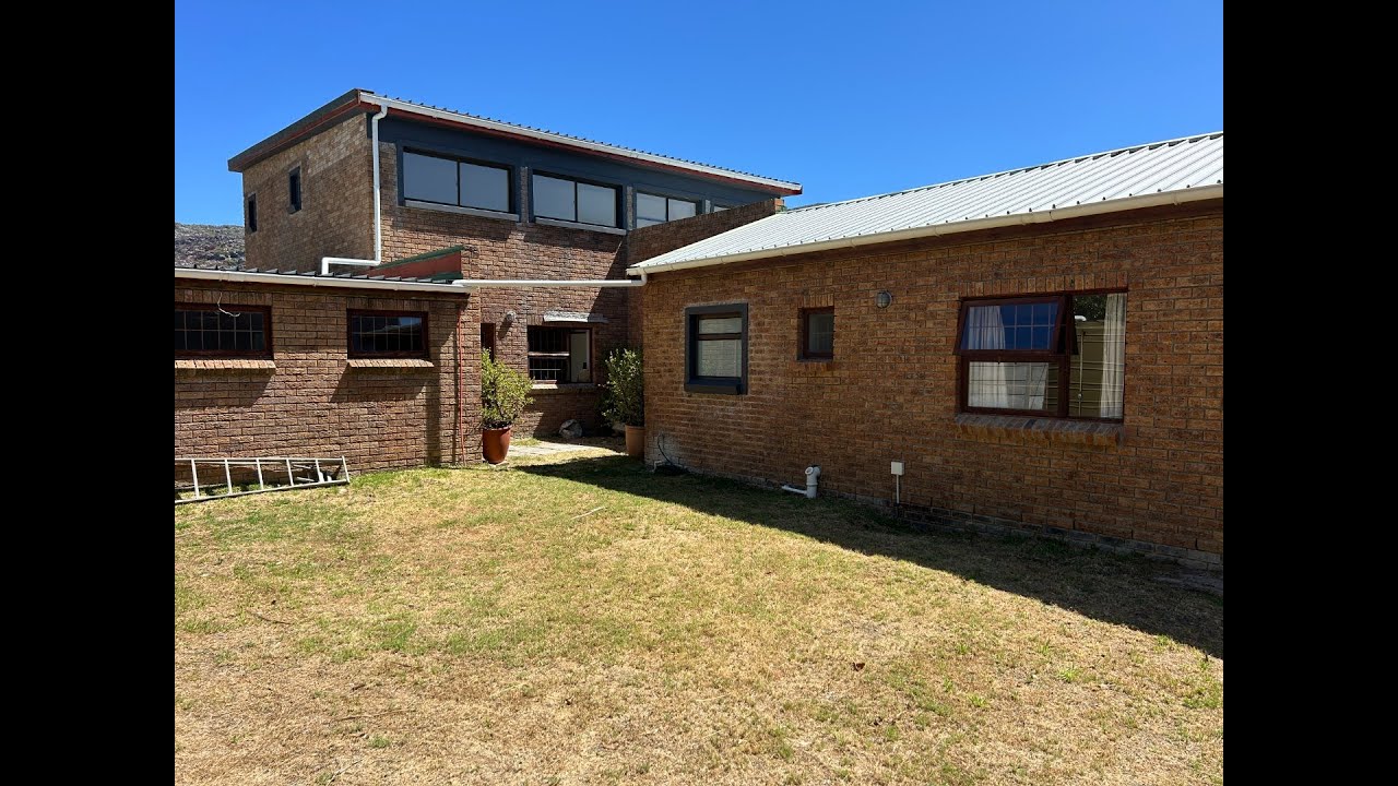 Rose Eedes Properties | FOR SALE | R5 500 000 - Where Mountains Meet the Sea - Versatile Family Home