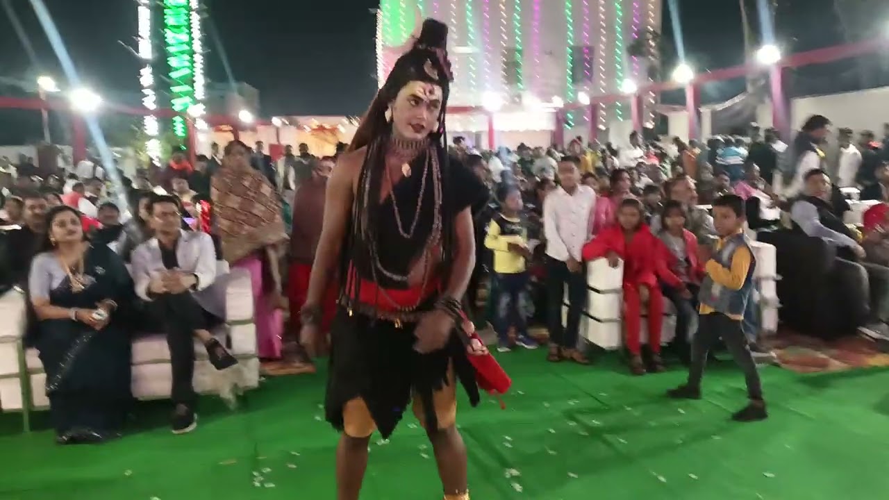 Shiv aur Parvati ji nritya karte hue magn mein