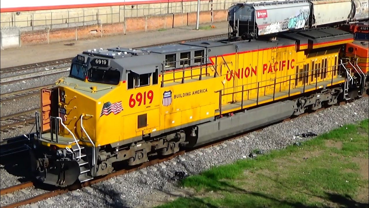 ¿ESTÁN DE VUELTA? Union Pacific en MEXICO con FERROMEX!! Increíble FERROSUR C30-7 y más!