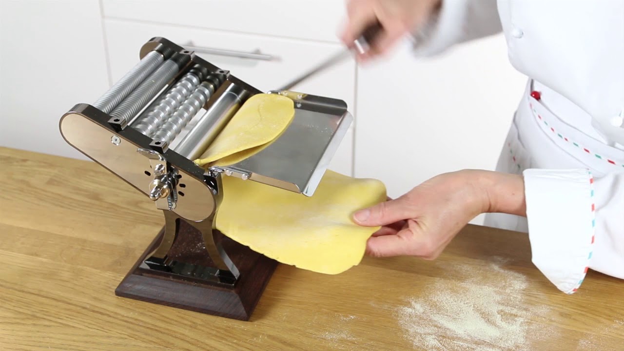 Homemade fresh pasta with Otello Limited Edition - Video tutorial