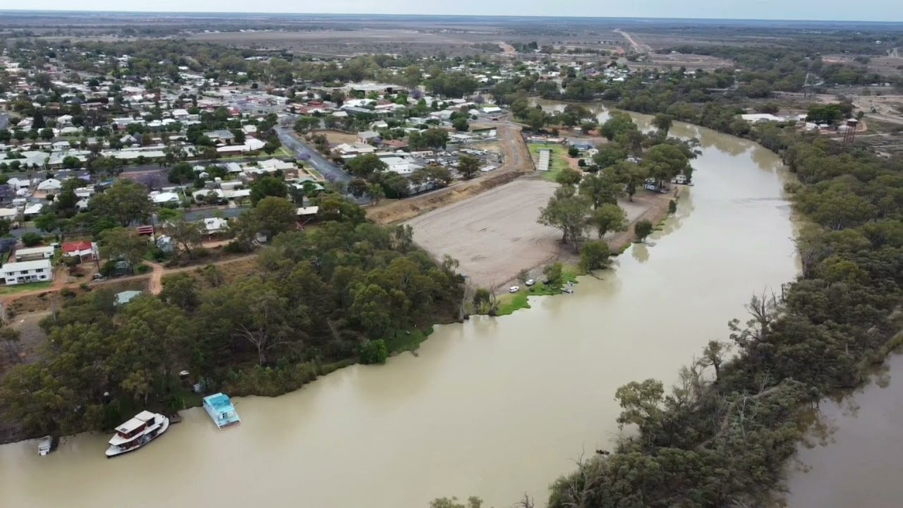 Murray River meets the Darling River,  Wentworth NSW