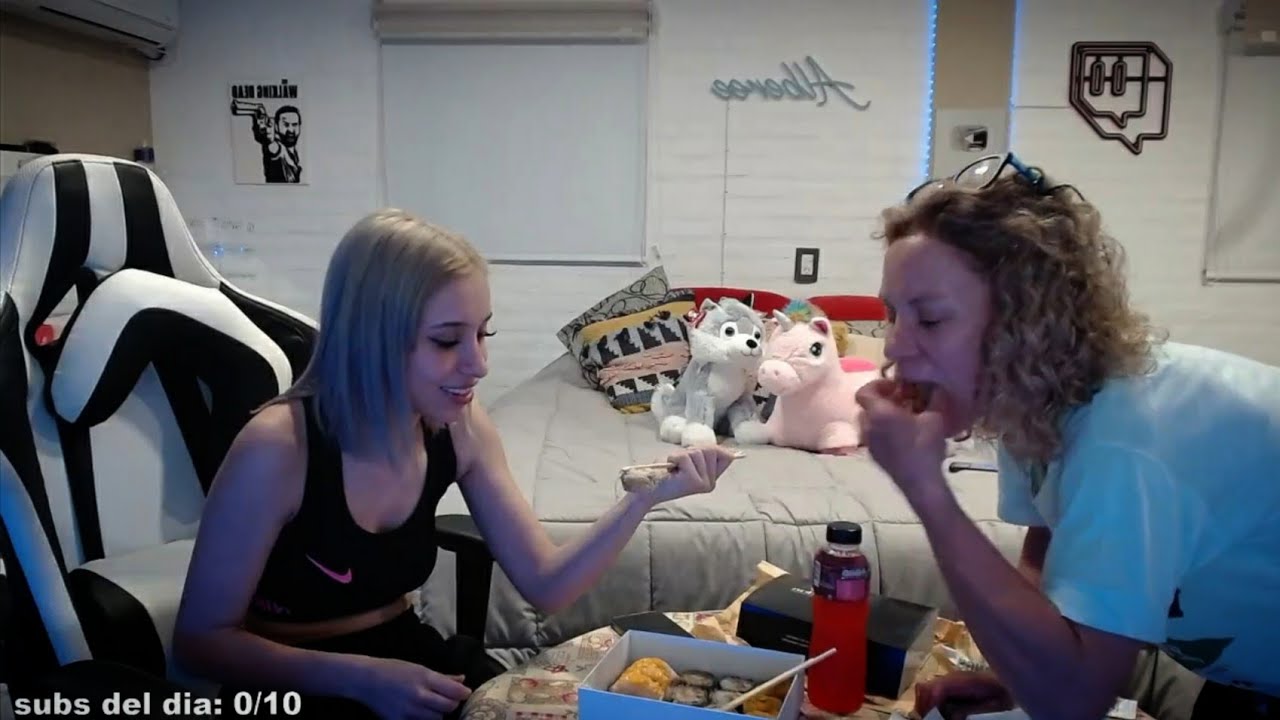 Alberee y su mamá probando sushi en stream - 31/08/2021 *Parte 1*