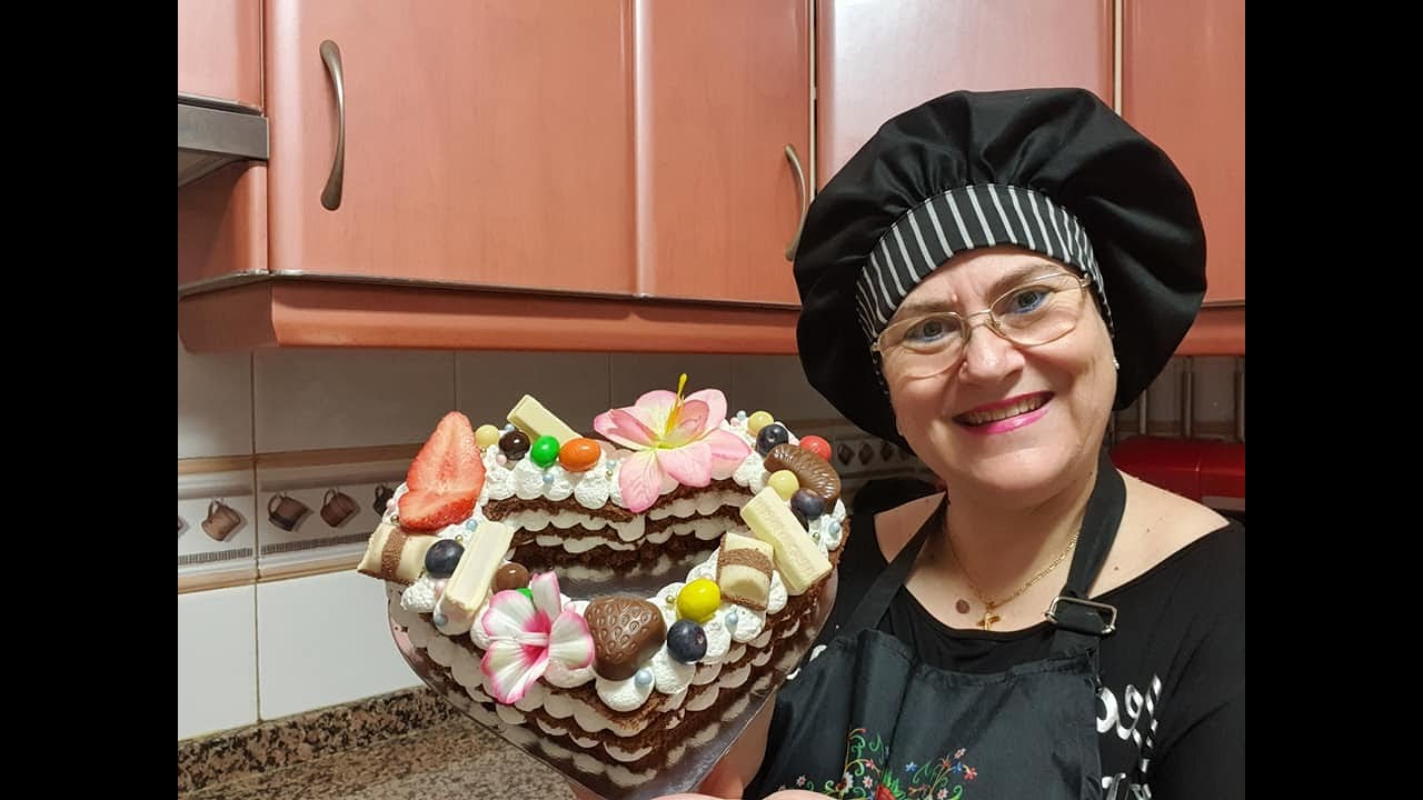 Tarta De San Valentín Tendencia (Bizcocho chocolate )