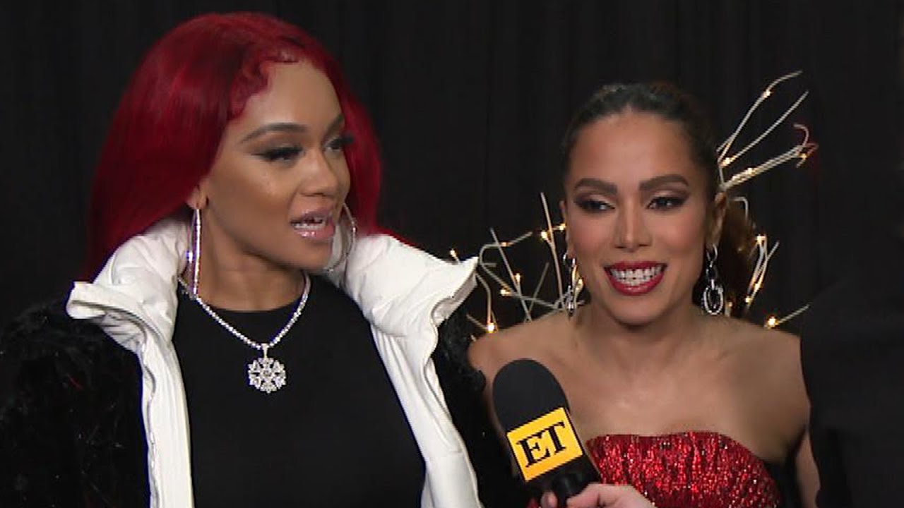 Saweetie CRASHES Anitta’s Interview (Exclusive)