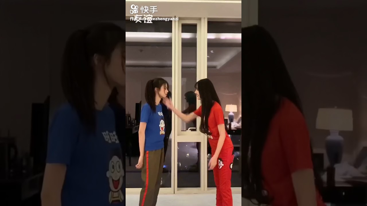 [抖意]Hà Đan Đồng (何丹彤）- Trịnh Yến Tư (郑燕姿) đôi bạn thân xinh đẹp giàu có và lầy lội 2😂