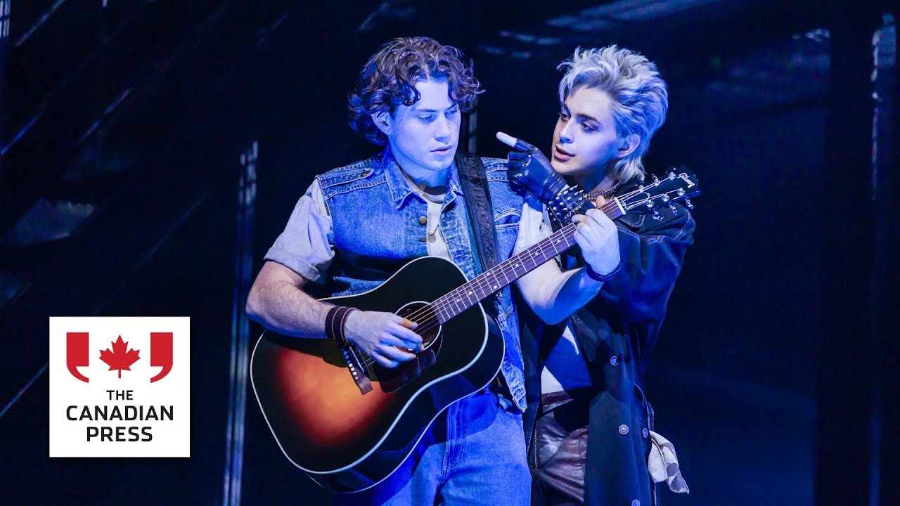'The Lost Boys' musical takes a bite out of Broadway, Kiefer Sutherland praises production