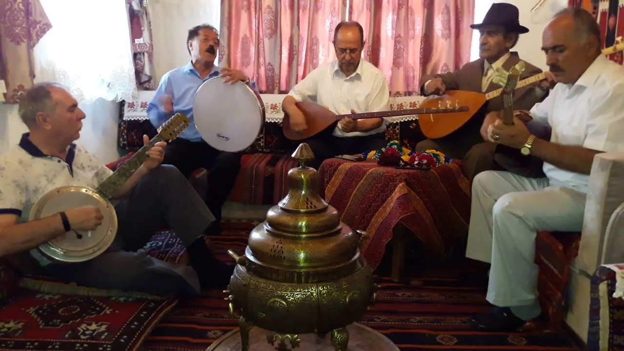 Uzun ince bir yoldayım, Gidiyorum Gündüz Gece - Tevfik KENEŞ