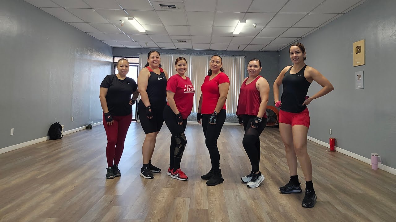 CARDIO DANCE WITH CLAU & PATY está en vivo
