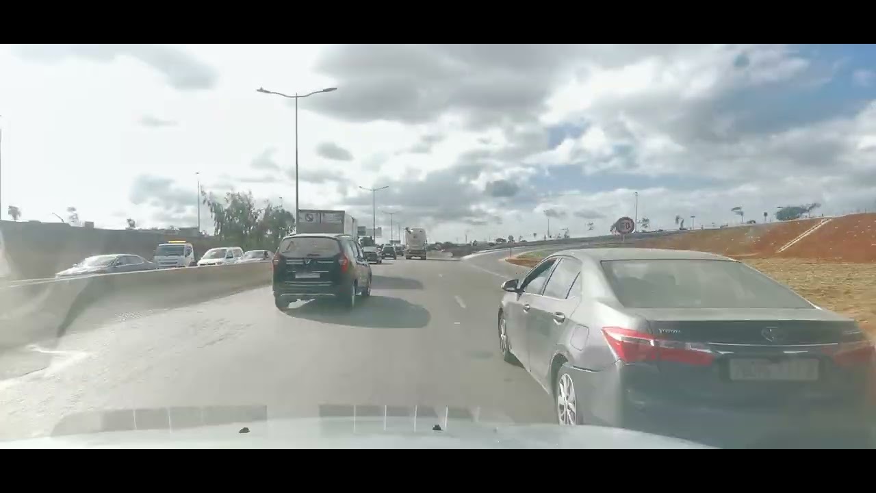 الطريق السيار ما بين حي سيدي البرنوصي و حي بورنازيل