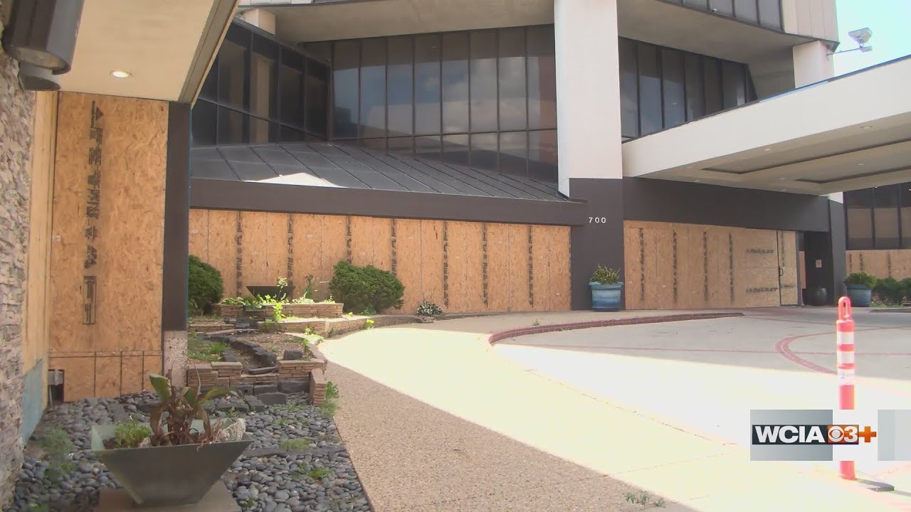 Springfield's Wyndham Hotel boarded up as building remains vacant