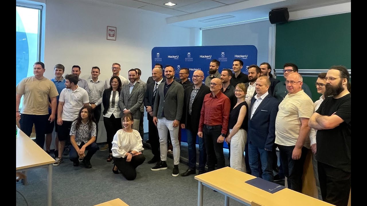 Uroczystość rozdania certyfikat&oacute;w kursu Blue Team Specialist🎓