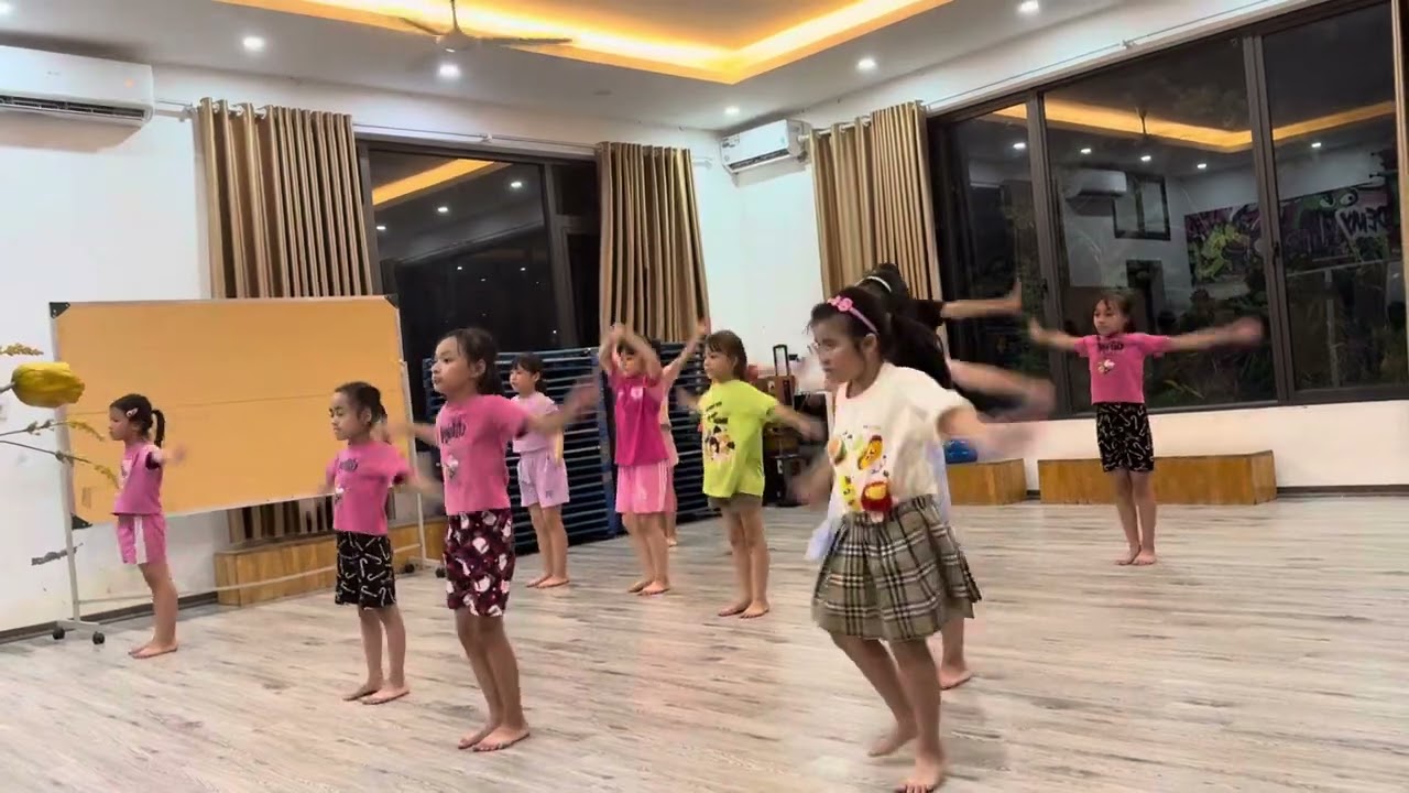 Jeny Dancing 08082025