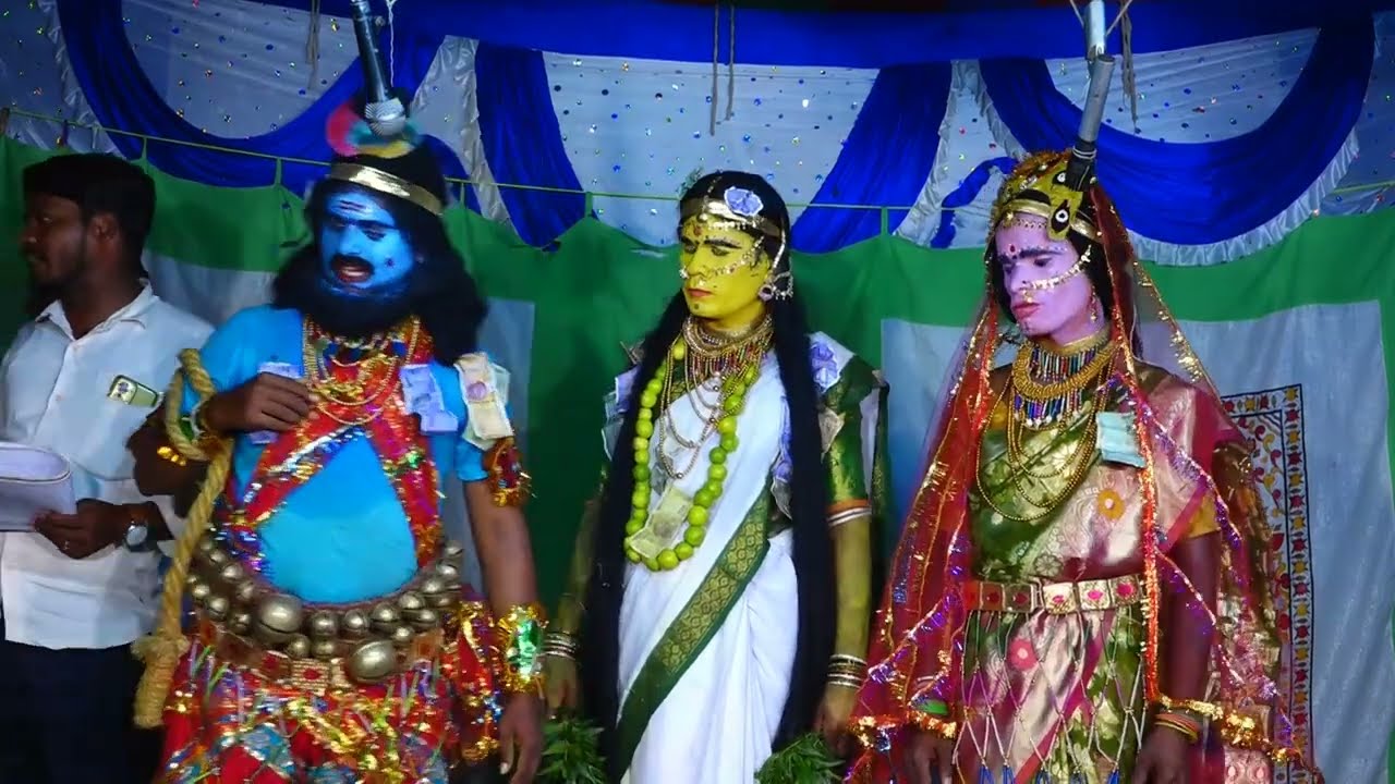 రేణుకఎల్లమ్మ నాటకంlపరశురాముడు సిరియాలగౌరమ్మను కావాలి పెట్టుటlగ్రా:మిర్ఖంపేట,మం:కల్హేర్,జి:సంగారెడ్డి