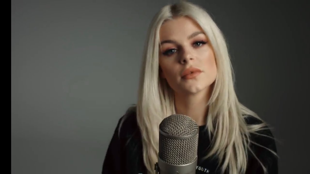 Love On The Brain - Rihanna (Cover By: Davina Michelle)