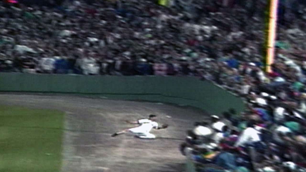 CWS@BOS: Brunansky's catch puts Red Sox in playoffs