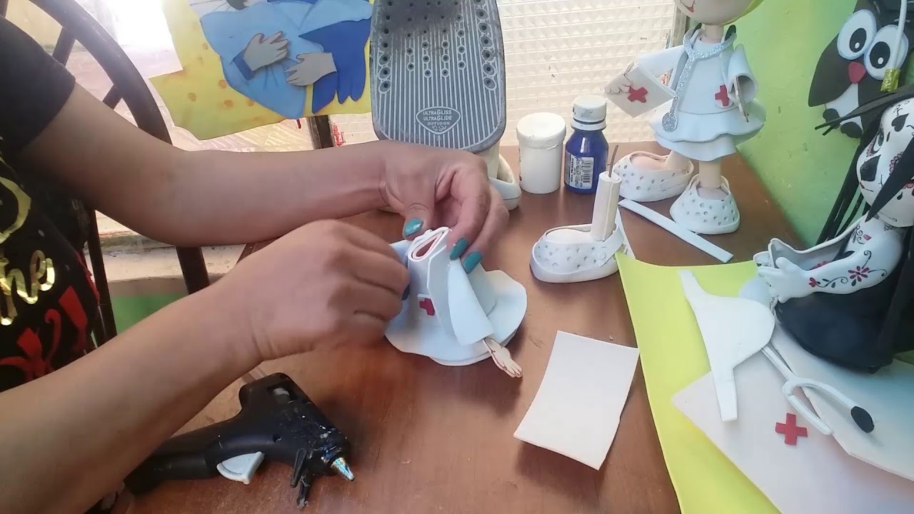 COMO HACER UNA FOFUCHA ENFERMERA EN FOAMY