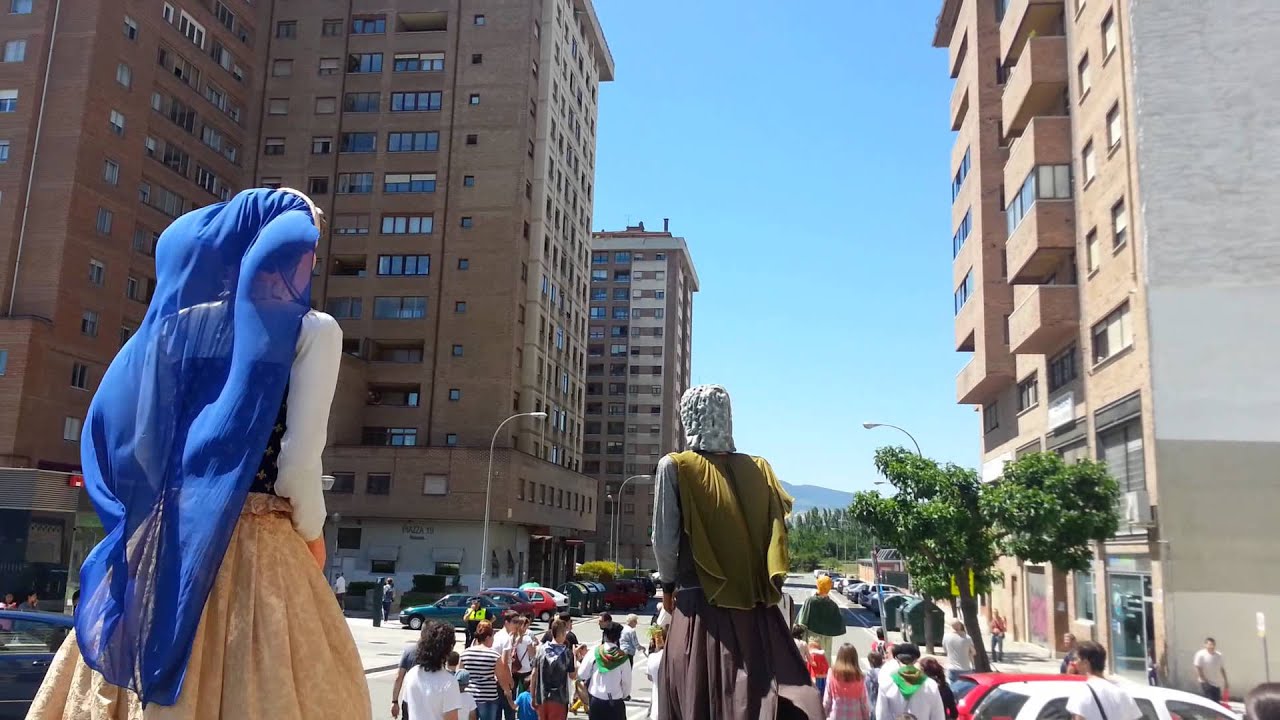 Gigantes Azpilagaña Fiestas 2015