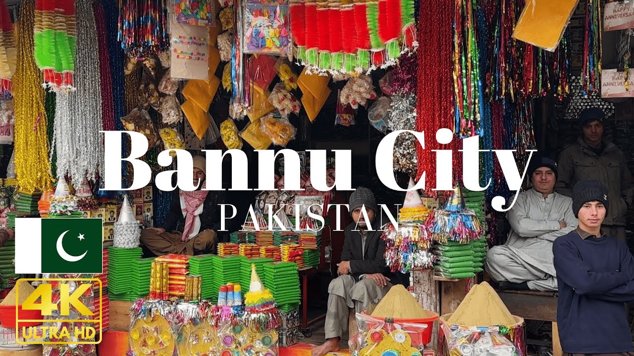 I Almost Got Lost in this Mega Bazaar of Pakistan!