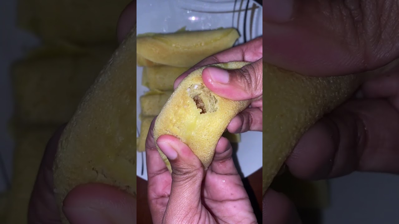Sri Lankan Style Pan Cake 🥞 | Sweet Coconut Filled Delight 🇱🇰