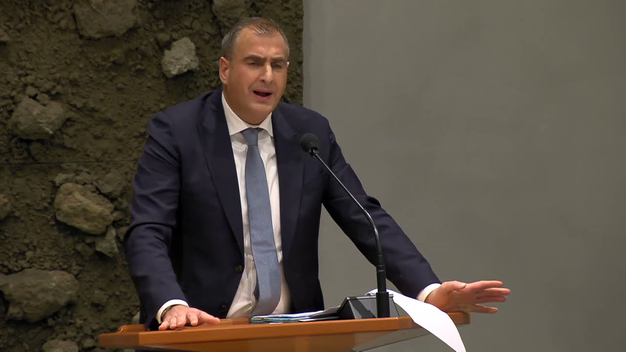 Markuszower (PVV) wil politici voor Tribunaal vanwege immigratiebeleid: MICROFOON UIT + BOZE MENSEN