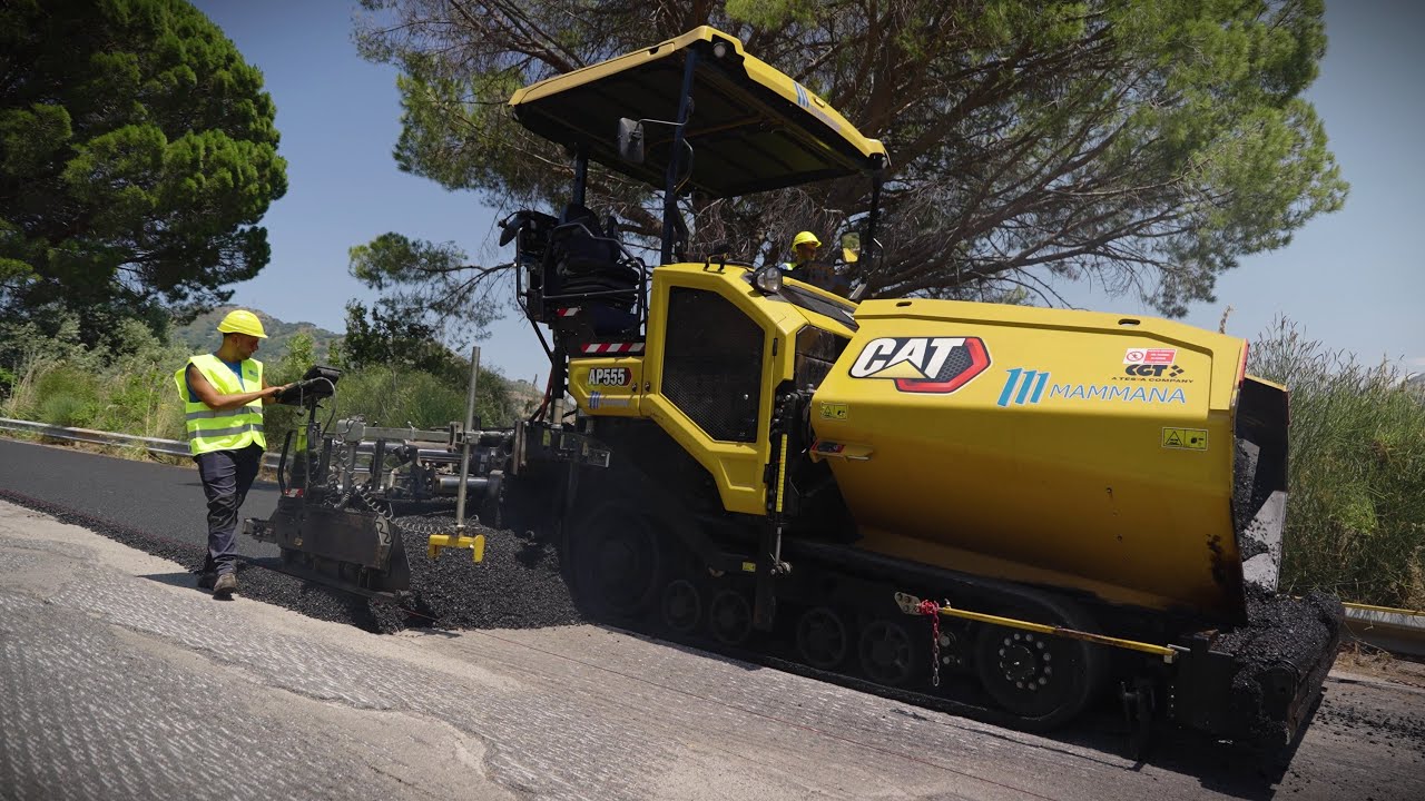 Macchine Cat per la pavimentazione stradale: il Gruppo Mammana