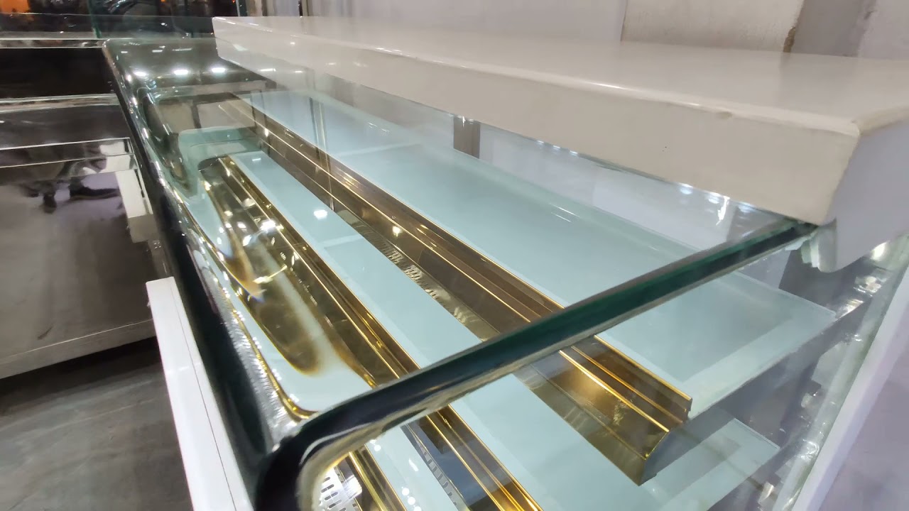 Cake display counter