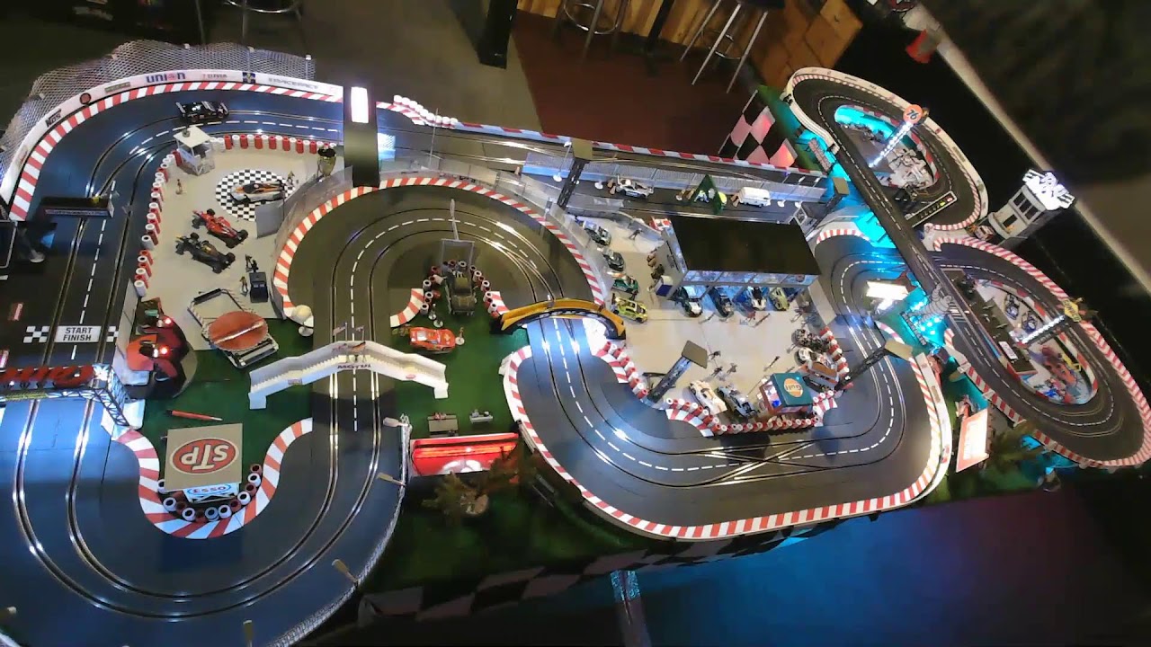 Carrera Digital 132 LIVE Slot Sync Racing