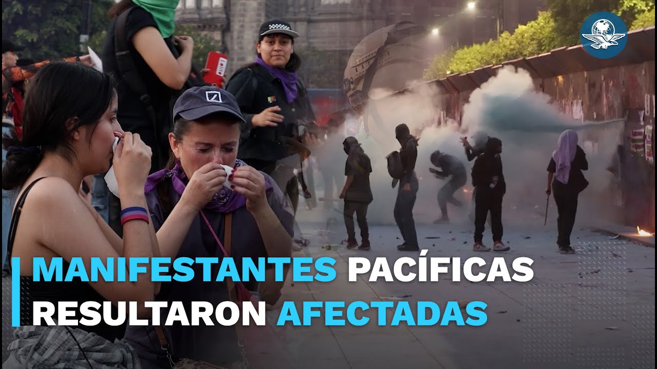 Marcha 8M finaliza con lanzamiento de polvo de extintor a mujeres en el Zócalo