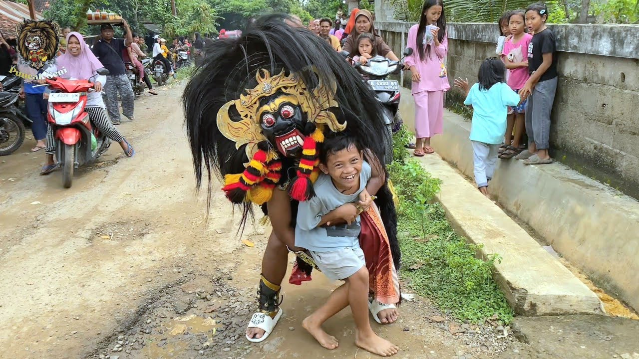 Diejek Barongan Ngamuk Tangkap Orang !! Arak arakan Barongan Blora SINGO TUNJUNG SETO live Tunjungan