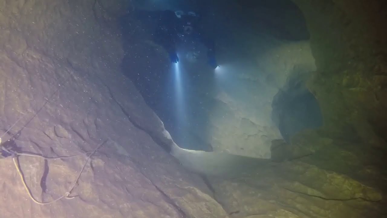Capo d&rsquo;Acqua Cave