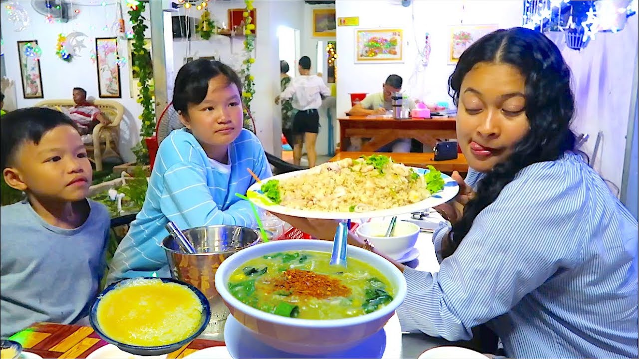 Bor Bor Phek Prek Pra | Snail Porridge in Phnom Penh