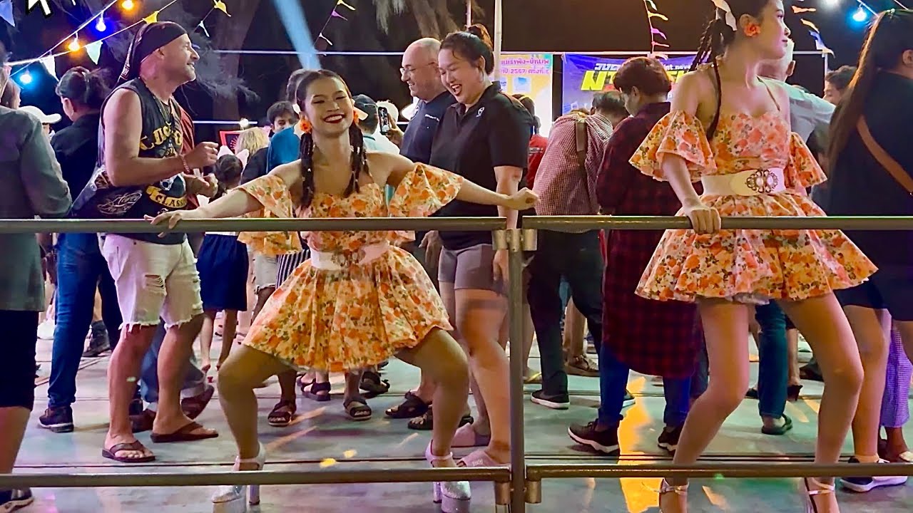 Living in Thailand part 4, Street Party Beach Road Ban Phe